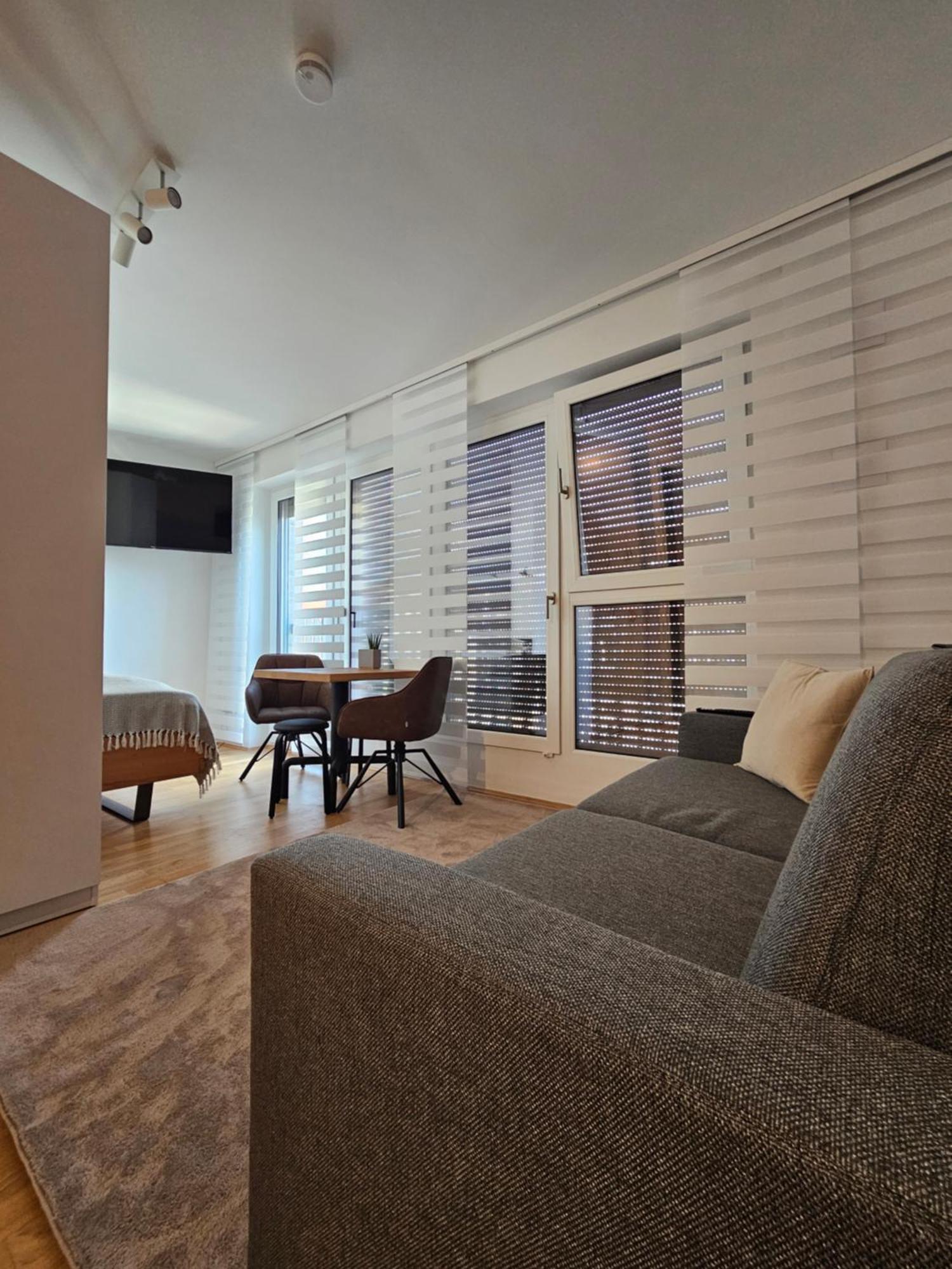 High Class - Design Apartment - Favorite Place - Full Equipment - Public Transport Nuremberg Room photo